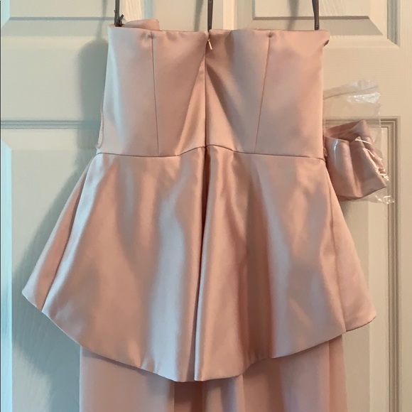 Vera Wang Satin & Matte Crepe Peplum Dress w/Sash - Picture 5 of 7